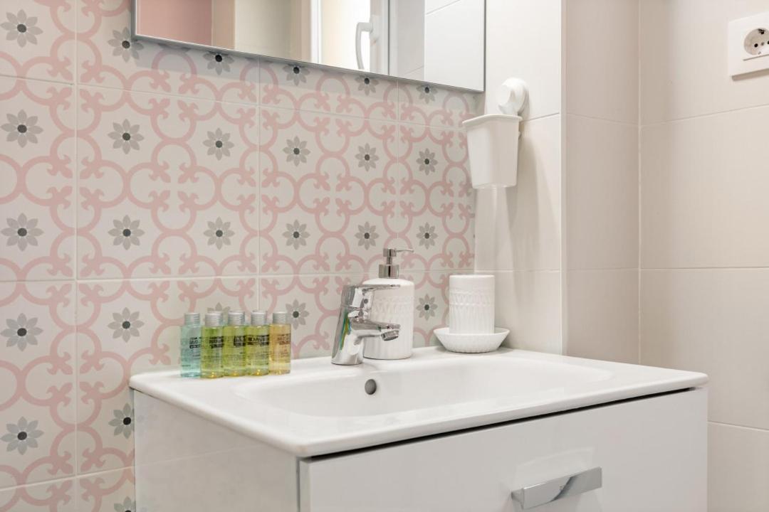 2 Bedrooms 1 Bathroom Furnished - Las Letras - Bright - Mintystay 马德里 外观 照片