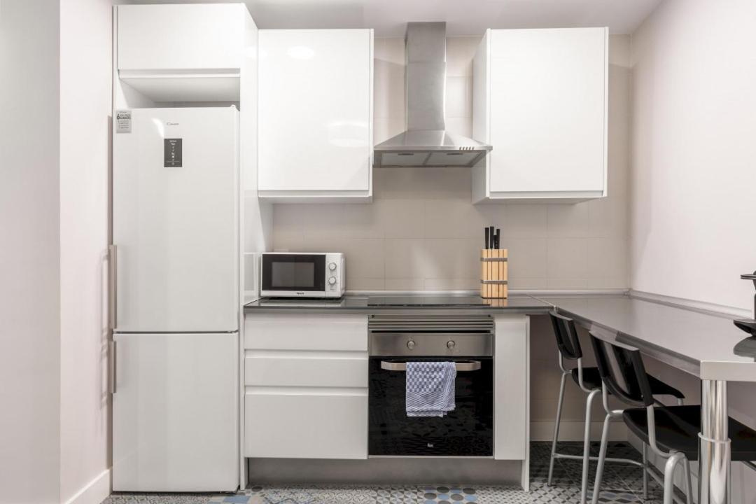 2 Bedrooms 1 Bathroom Furnished - Las Letras - Bright - Mintystay 马德里 外观 照片