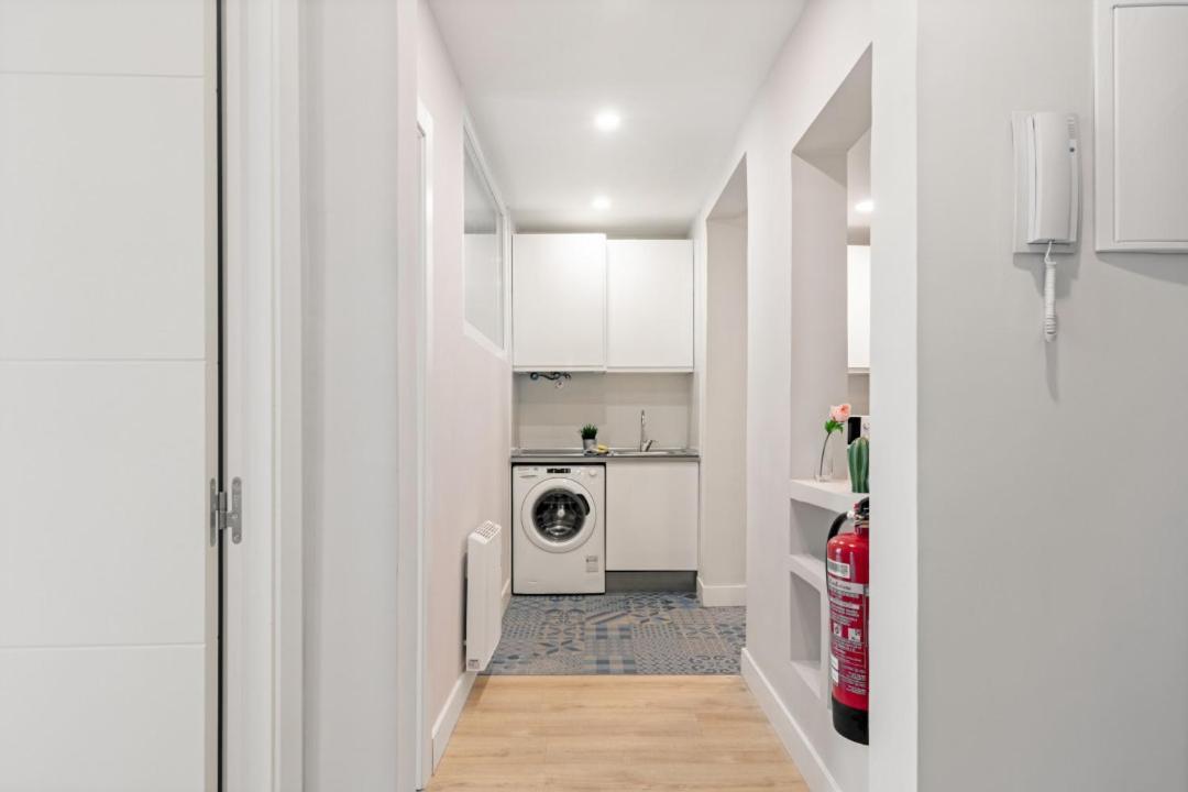 2 Bedrooms 1 Bathroom Furnished - Las Letras - Bright - Mintystay 马德里 外观 照片