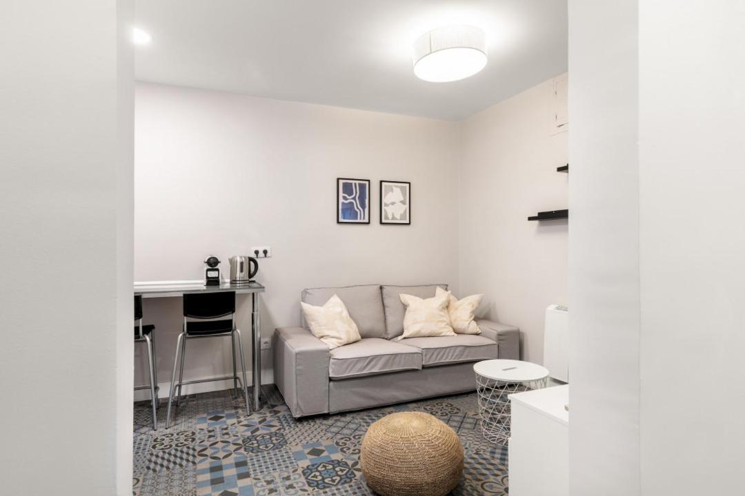 2 Bedrooms 1 Bathroom Furnished - Las Letras - Bright - Mintystay 马德里 外观 照片