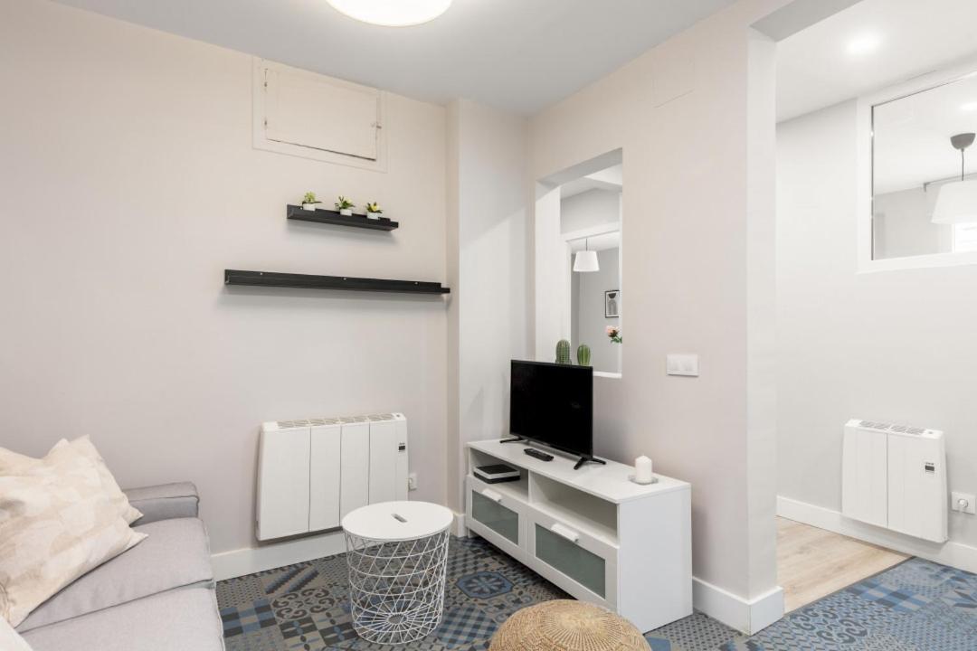 2 Bedrooms 1 Bathroom Furnished - Las Letras - Bright - Mintystay 马德里 外观 照片